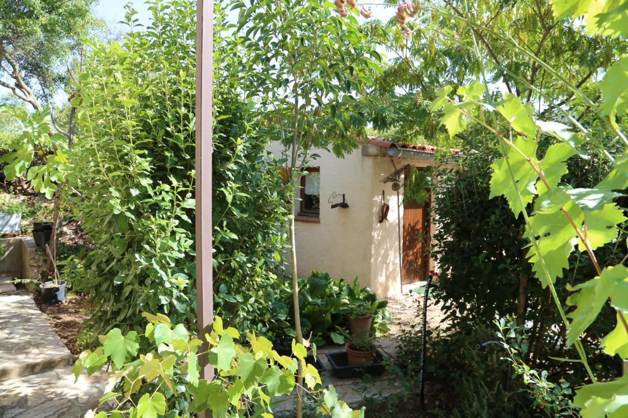 Apiflore Gareoult Exterior photo
